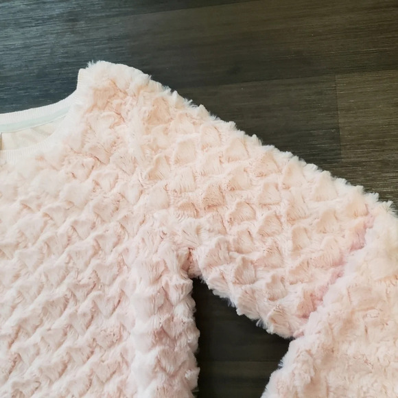 Blush Pink Fuzzy Crew Sweatshirt Size M (7/8) - So - Picture 2 of 8